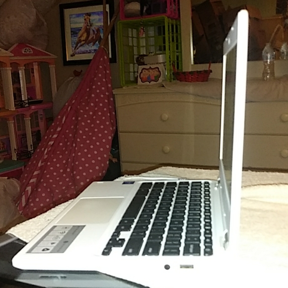 Computer - Picture 2 of 5